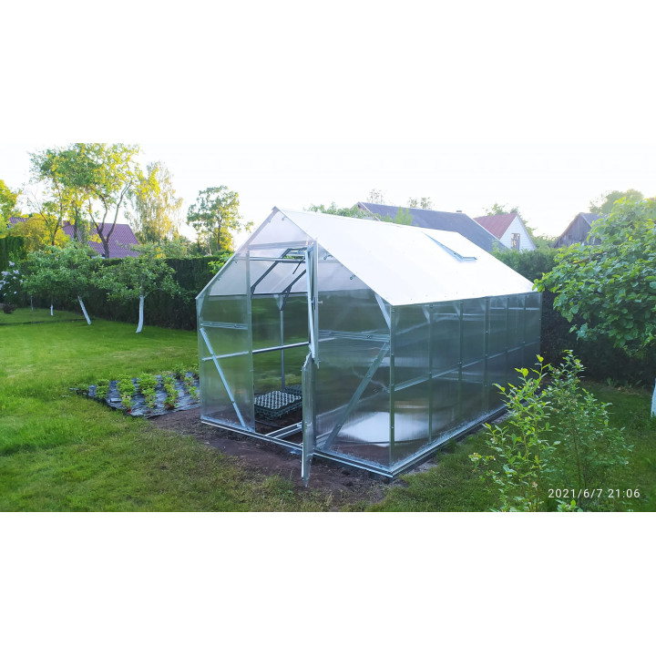 Gaspadine - lietuviškas šlaitinis šiltnamis